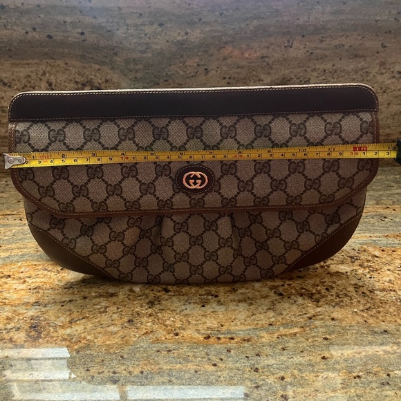 Authentic GUCCI clutch - Picture 13 of 15